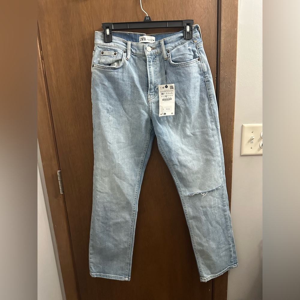 Zara Women’s Straight Jeans in Light Blue